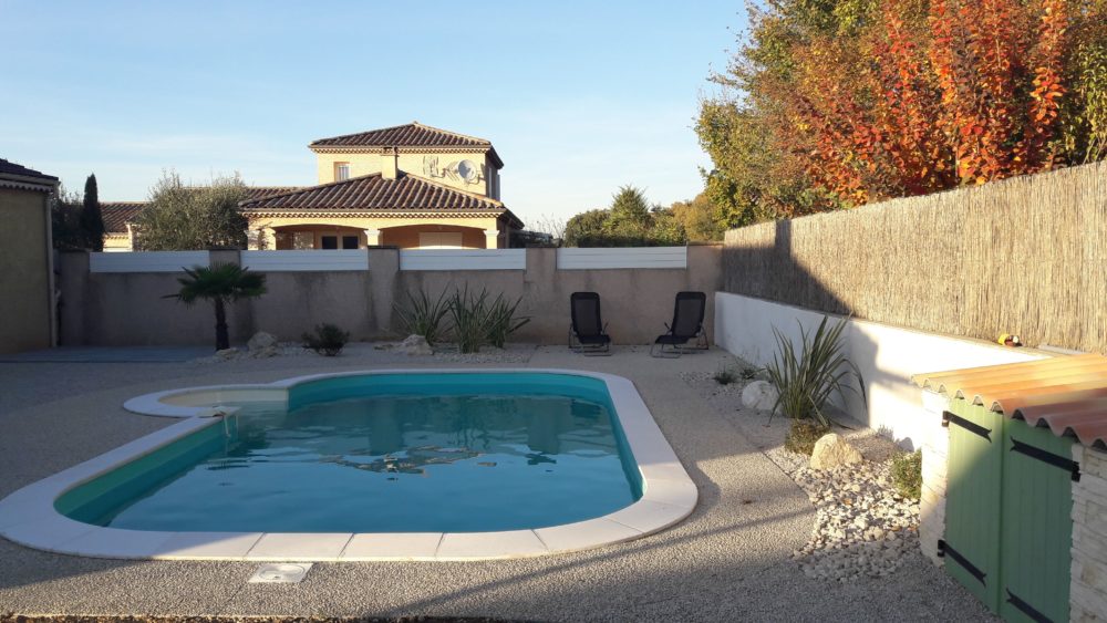 piscine béton désactivé aménagement paysager ardèche