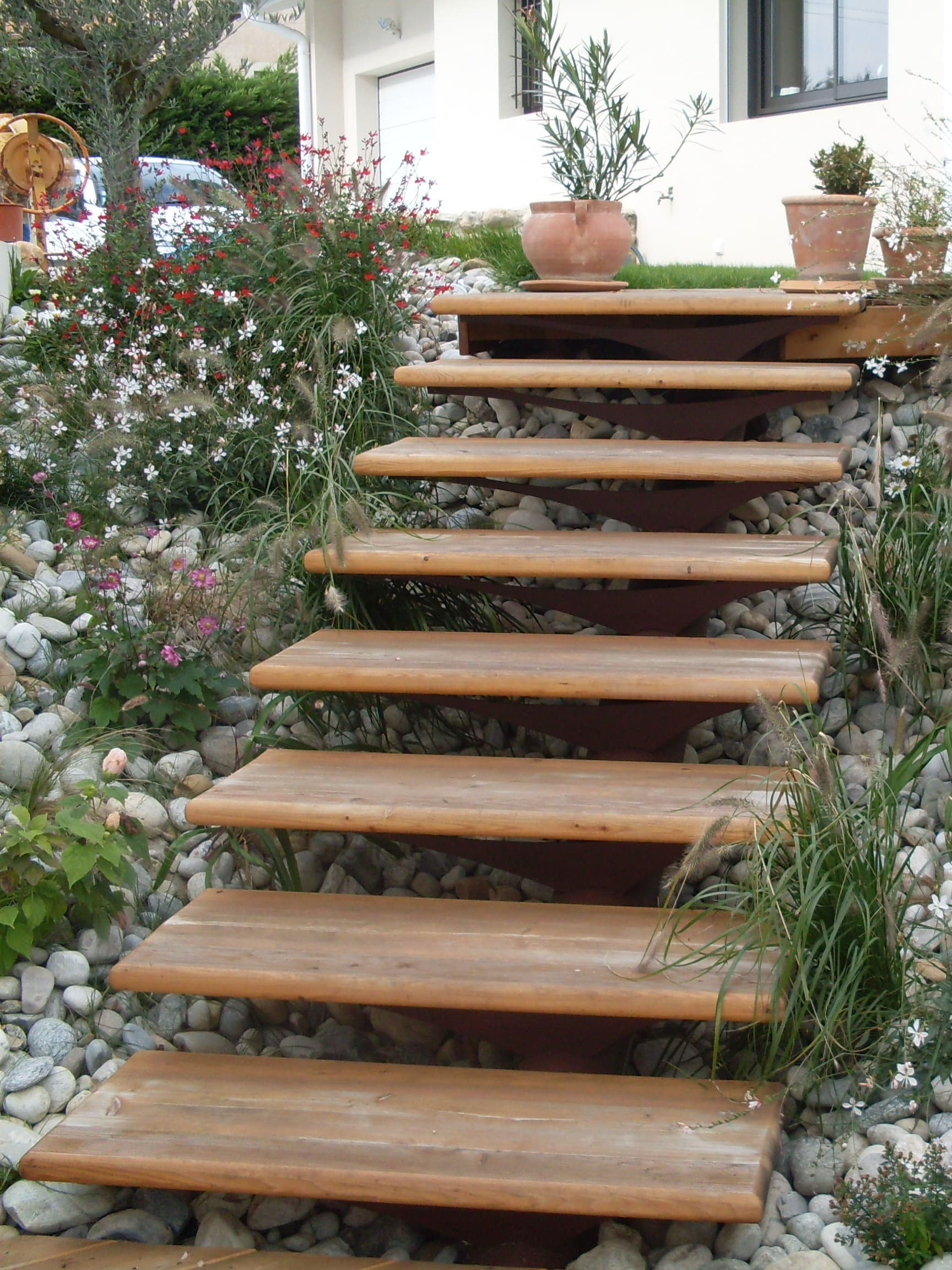 pose escalier bois jardin drôme