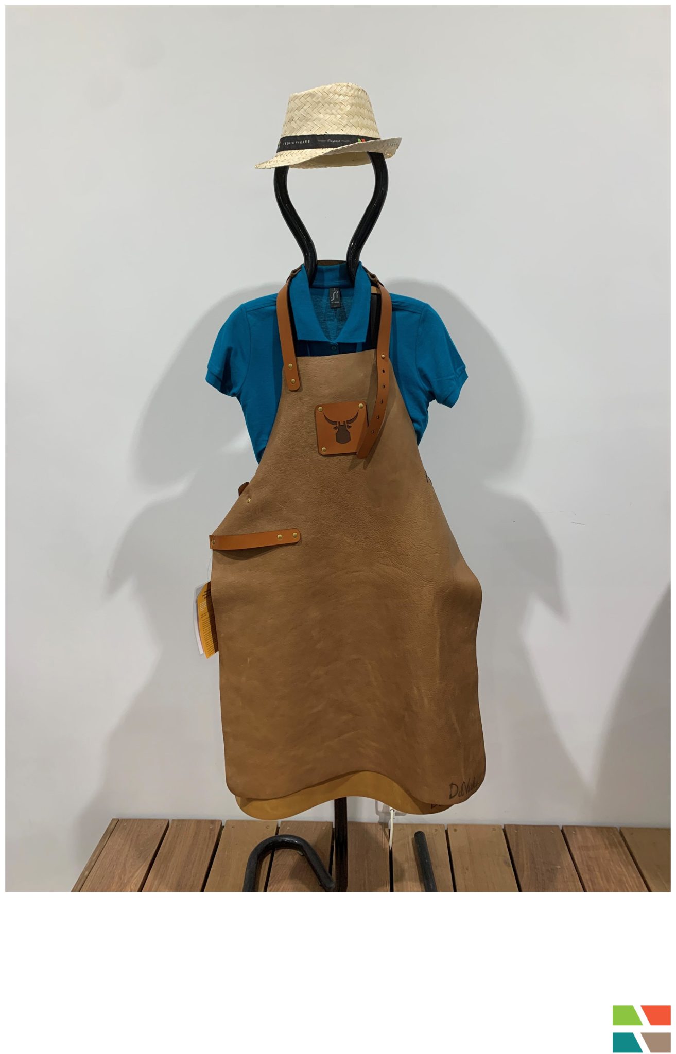 TABLIER CUIR