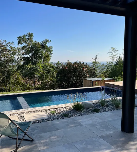 Jardin comme sur des roulette dans une ambiance contemporaine