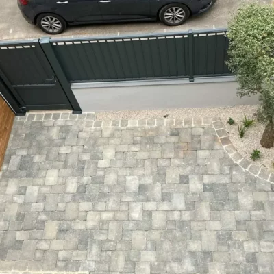 Réalisation d'un espace extérieur en pavés
