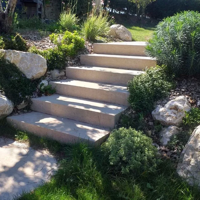 Réalisation d'un escalier en bloc marche