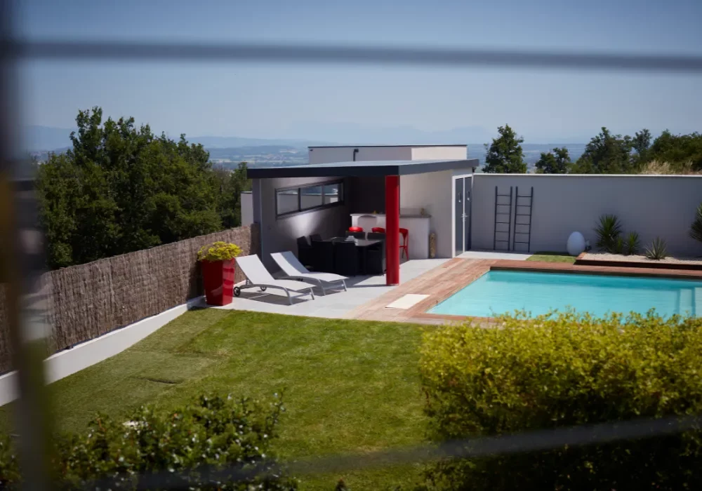 Poolhouse avec local maçonné