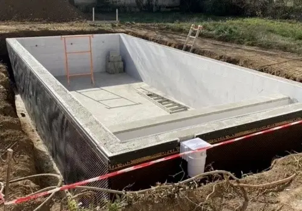 Piscine en construction